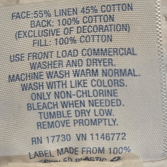 Simply Shabby Chic White Quilt with Lace Trim. Twin - Picture 7 of 7